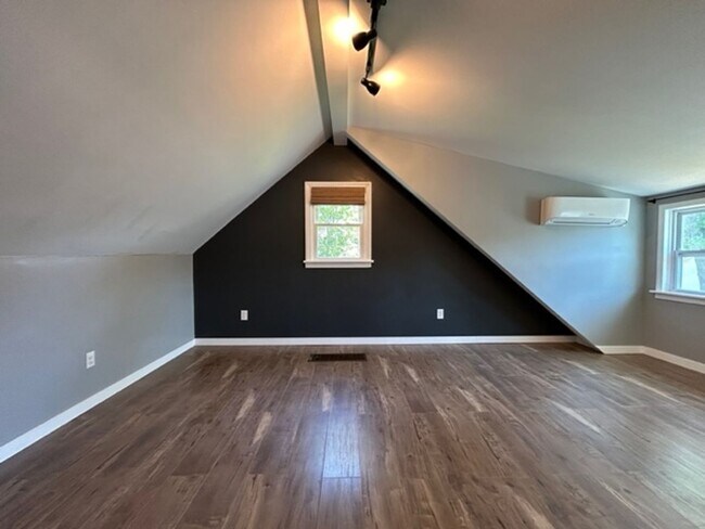 Building Photo - Beautiful Single-Family Home with Large Ya...