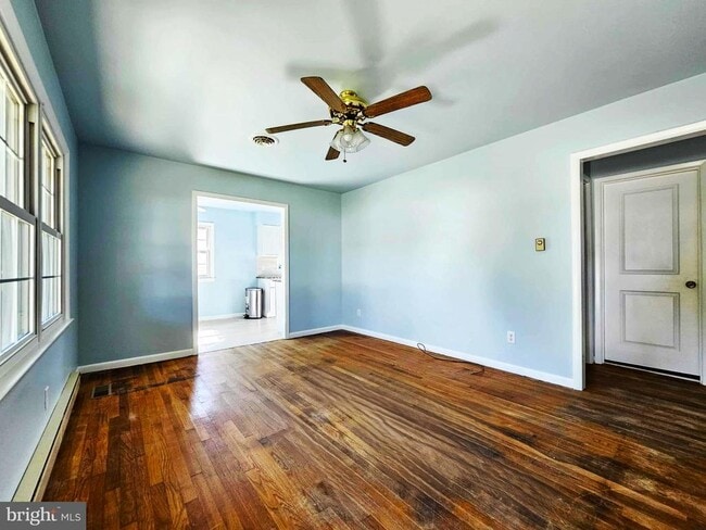 Building Photo - 308 Carey Ave