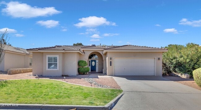 Primary Photo - 232 Ave Mirador