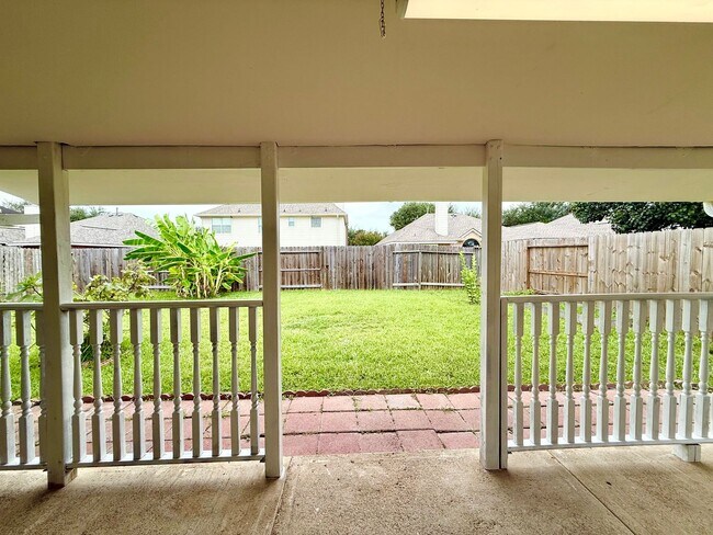 Building Photo - Gorgeous One Story Home in Sugar Land, TX