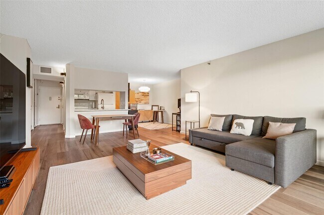 Building Photo - 25 Rockledge Ave