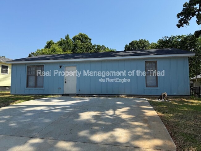 Building Photo - 617 Ross Ave
