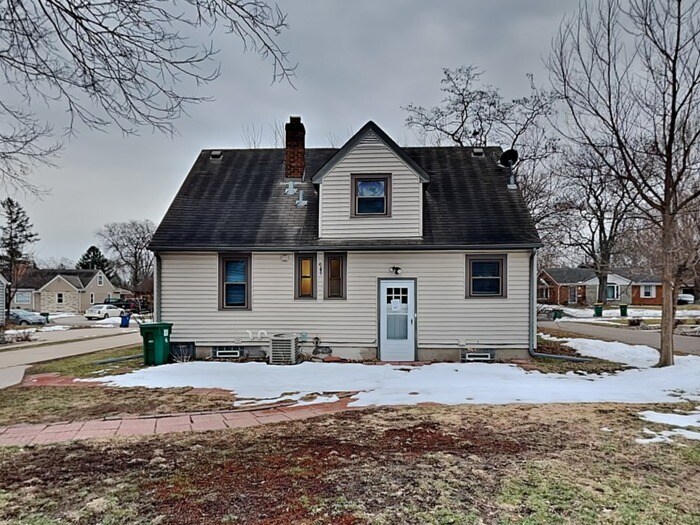 Building Photo - 5022 49th Ave N