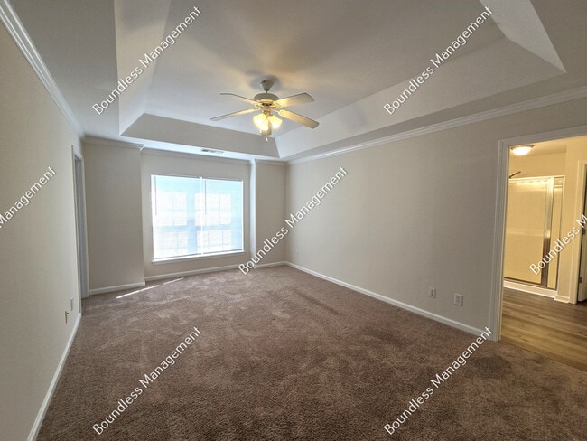Building Photo - 250 Amal Dr SW