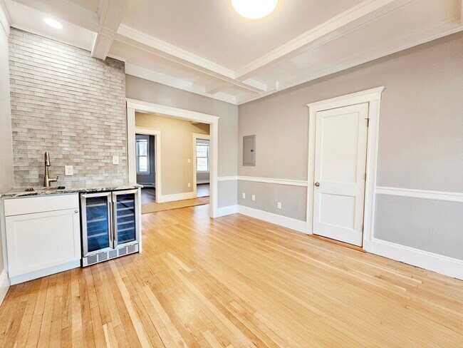 Building Photo - 141 Sutherland Rd