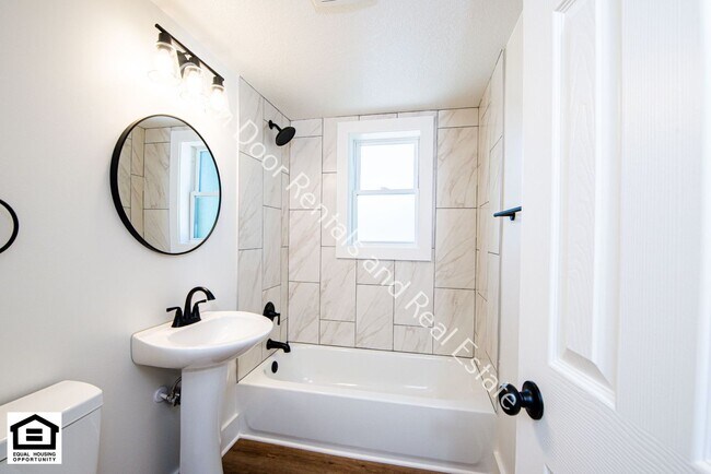 Building Photo - 1823 Griswold Dr