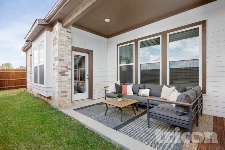 Building Photo - 110 Oxford Ct