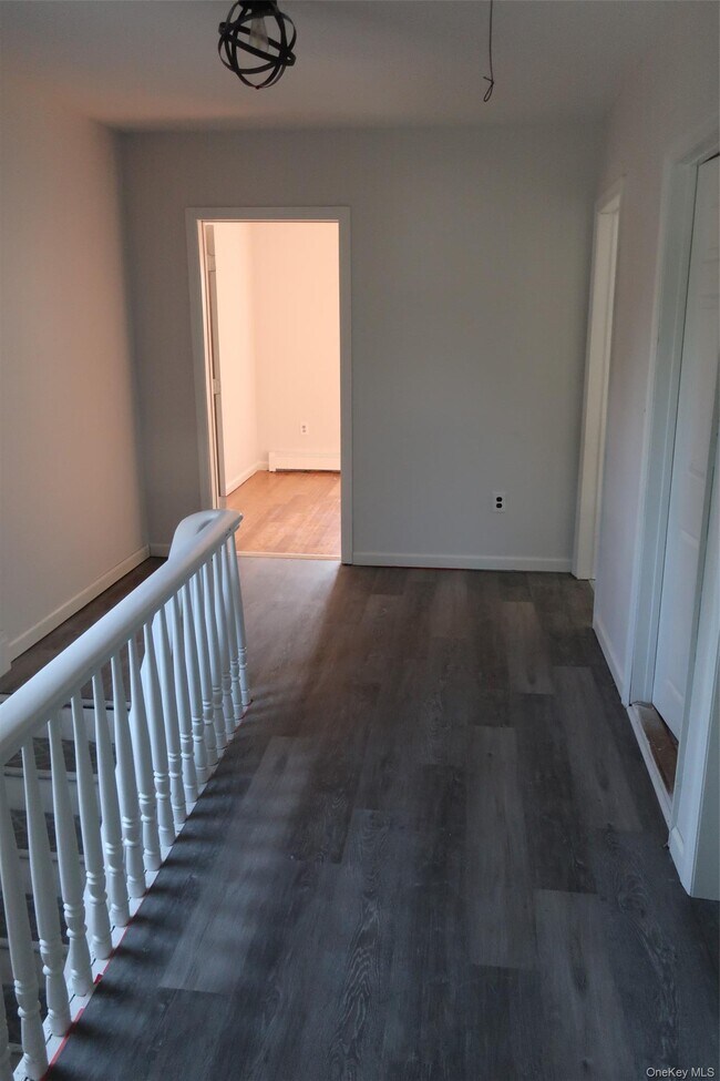 Building Photo - 9 Conklin Ln