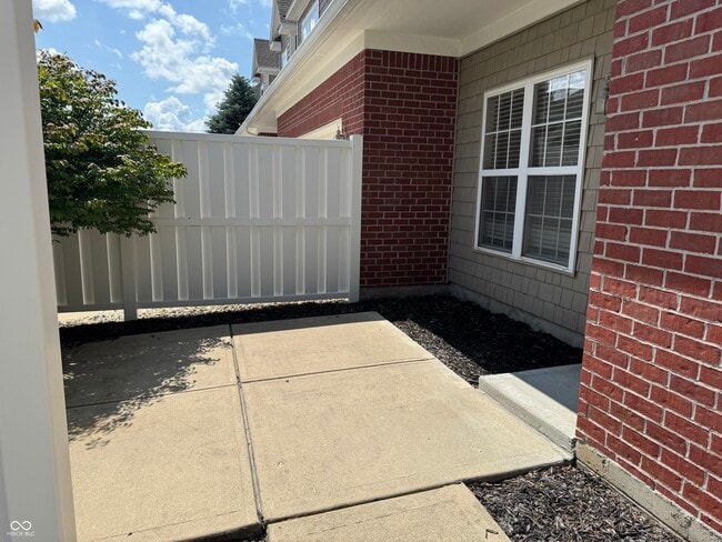 Building Photo - 1333 Ashville Dr
