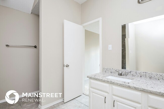 Building Photo - 1144 Paintbrush St