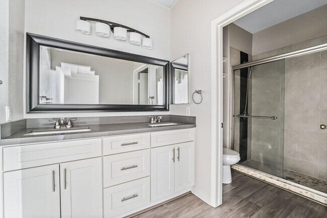 Building Photo - 1851 Hillpointe Rd