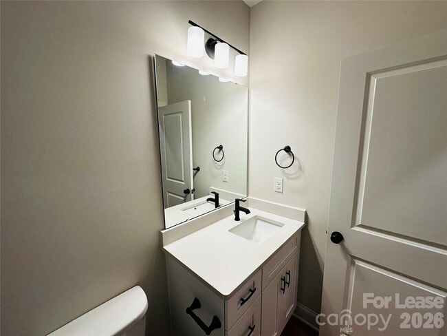 Building Photo - 521 N Linwood Ave