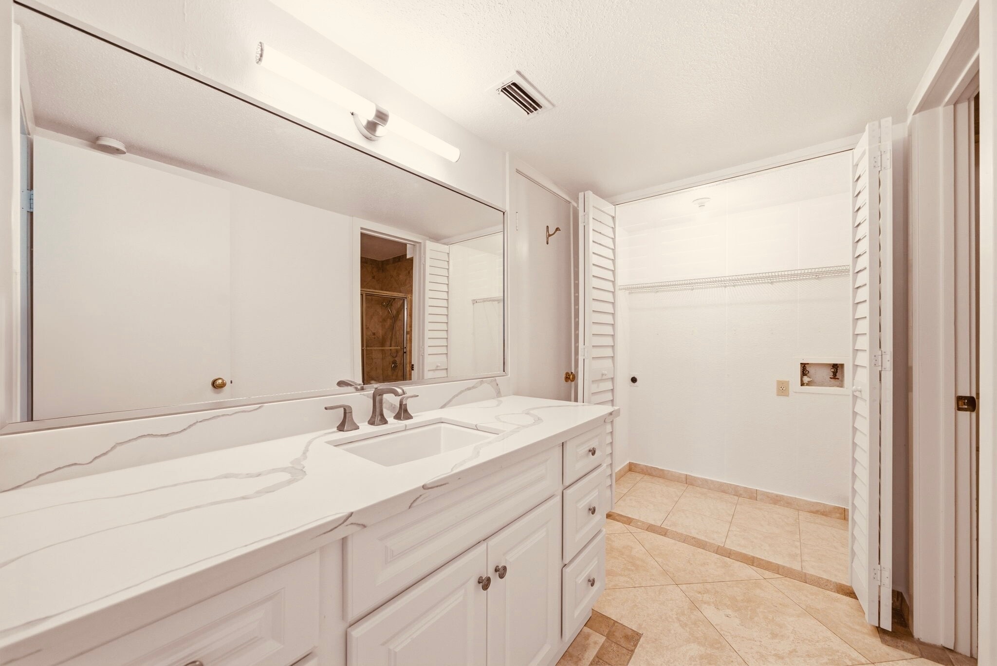 Kohler Sink and Faucet - 2333 Bering Dr