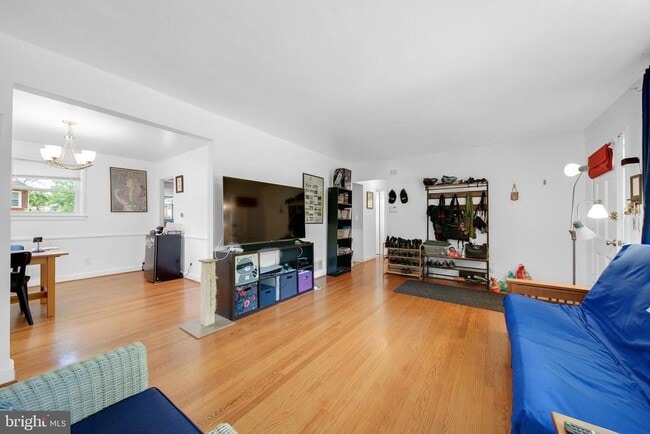 Building Photo - 10502 Glenhaven Dr