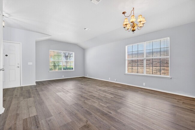 Building Photo - 2545 Prospect Hill Dr