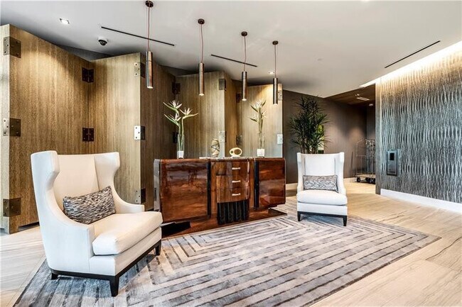 Building Photo - 730 N Ocean Blvd