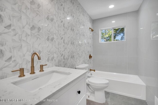 Building Photo - 1016 Woodlane Rd