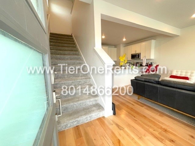 Building Photo - This property offers a NO DEPOSIT option a...