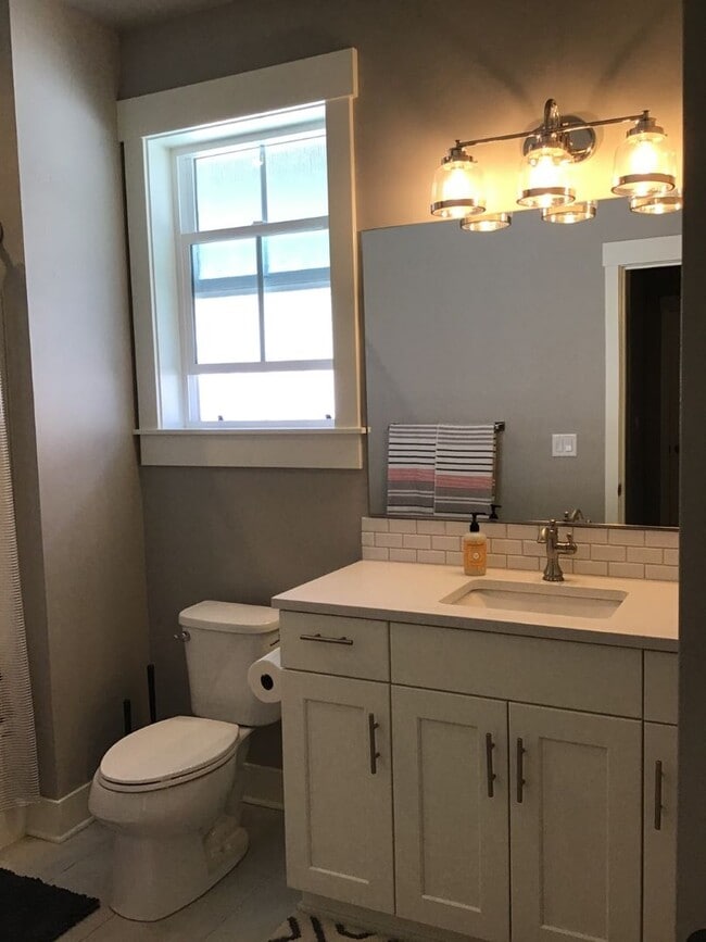 Building Photo - FOR RENT - Furnished 3 bed, 2 bath NorthWest Crossing Modern Townhome