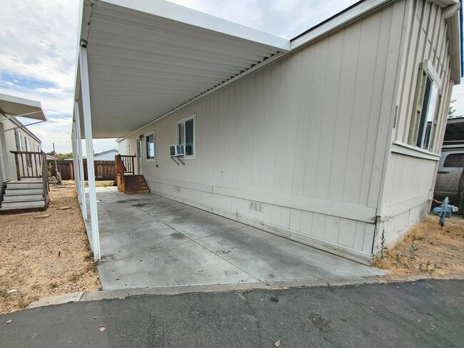 Building Photo - 338 Petrol Rd