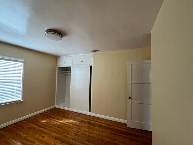 Building Photo - 3 Bedrood/ 2 Bath Home in Alhambra