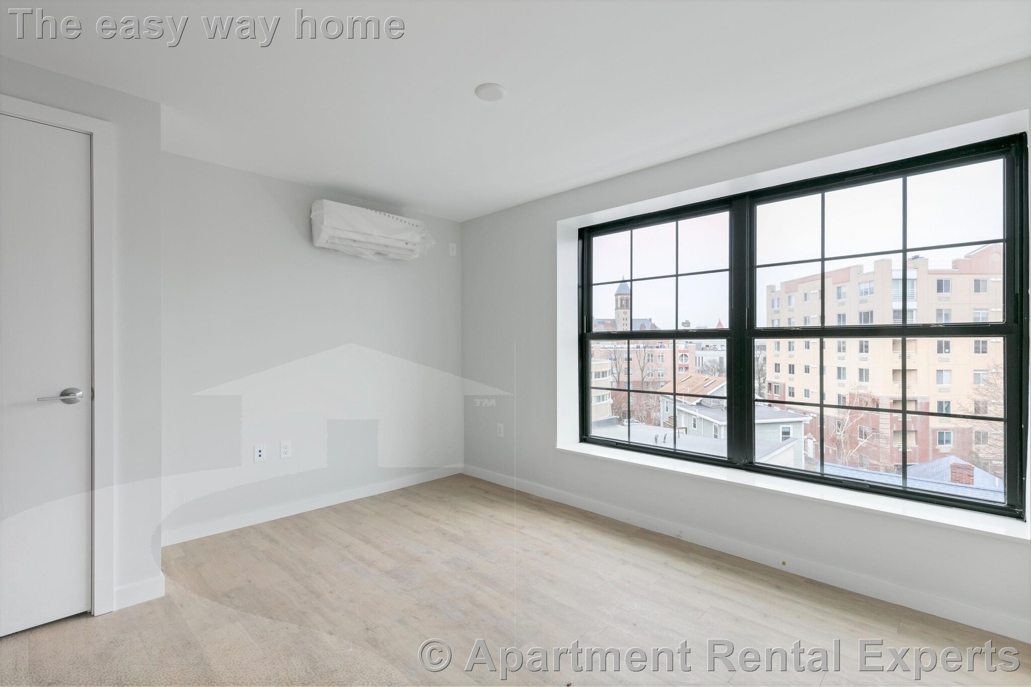 Building Photo - 10 Soden St