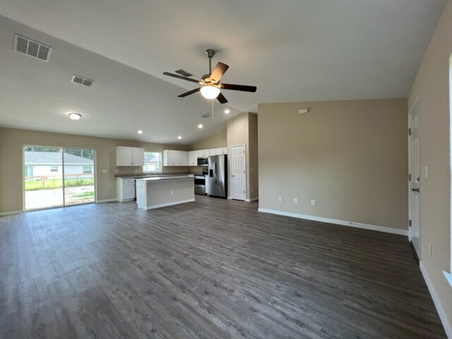 Building Photo - **Beautiful Home for Rent 3 Bd 2Bath