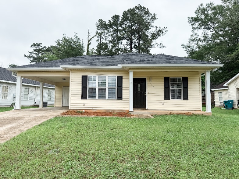 Primary Photo - 304 Spring Creek Dr