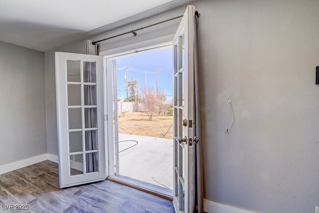 Building Photo - 1037 Yucca Ave