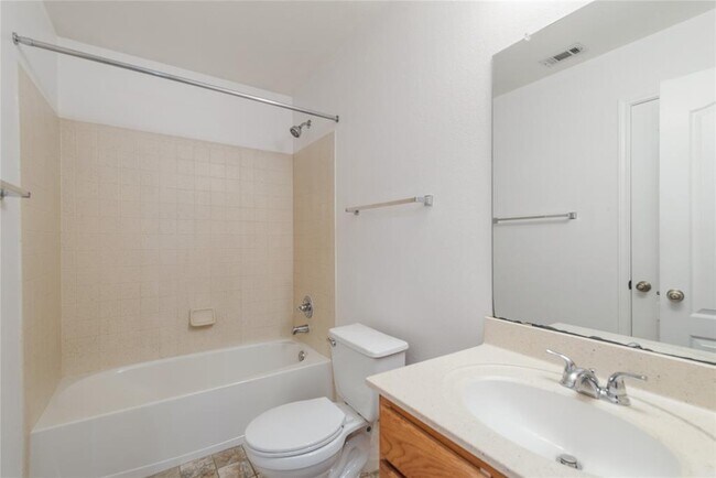 Building Photo - 11413 Kingsgate Dr