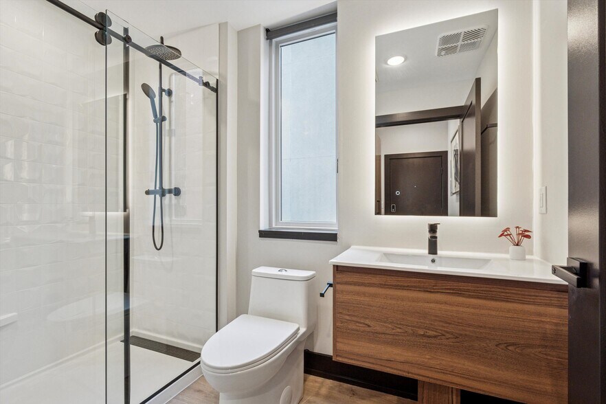 Building Photo - 820 N 2nd St