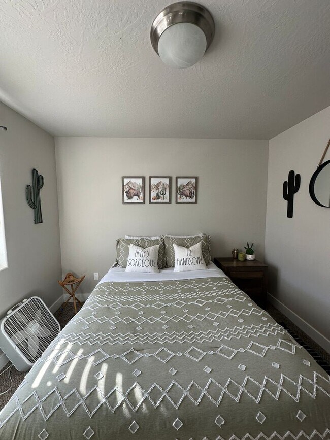 Building Photo - Three bedroom, 2.5 bath townhome