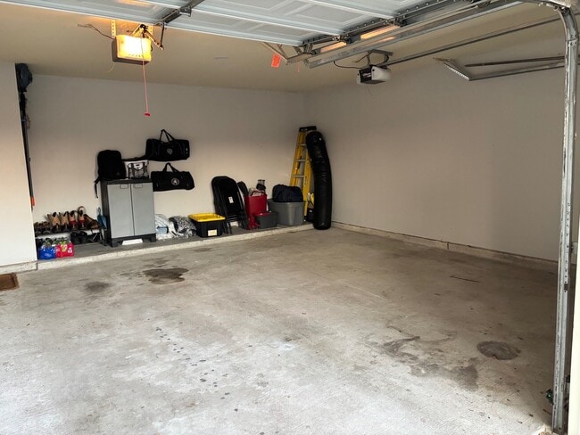 Building Photo - 13115 Baron Hollow Ct