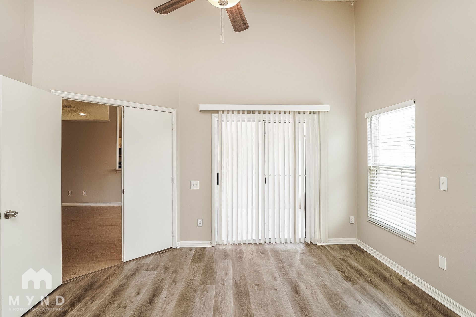 Building Photo - 10547 Cherry Oak Cir