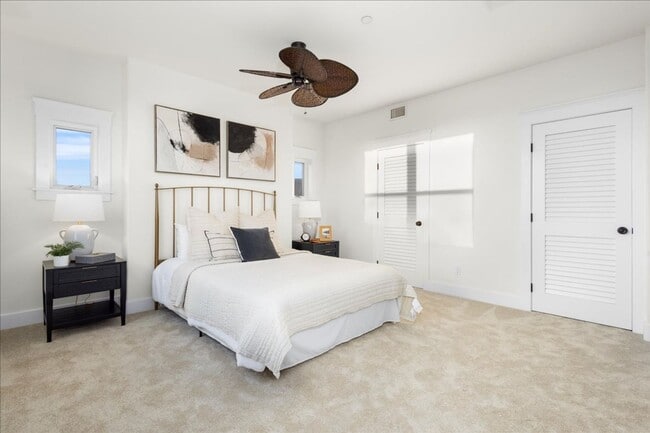 Building Photo - 411 Orange Ave