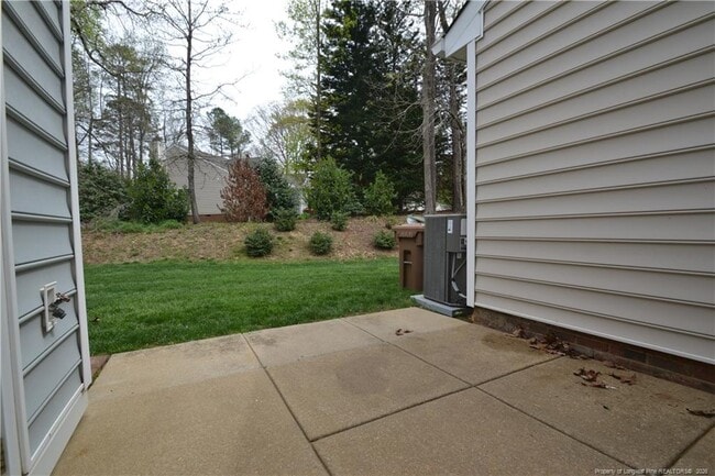 Building Photo - 110 Riverwalk Cir