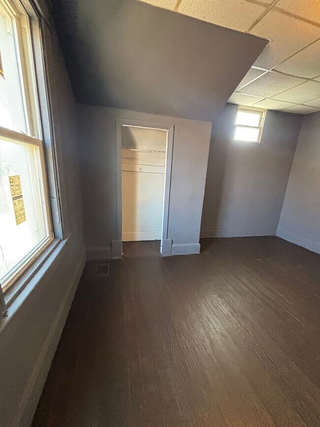 Building Photo - SELLING-521-523 Dorothy Ave