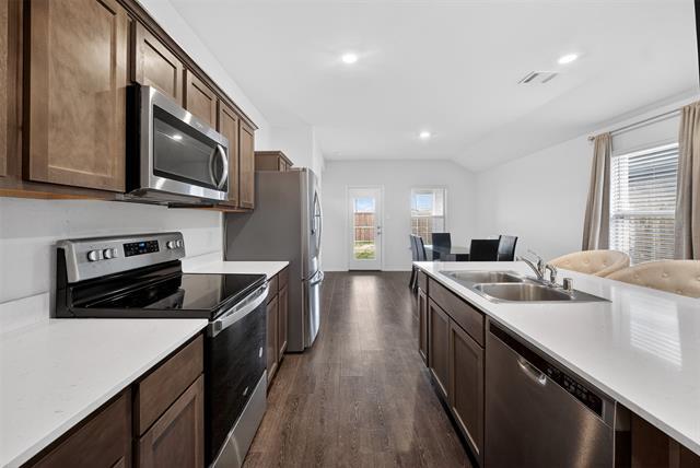 Building Photo - 2127 Ocelot St