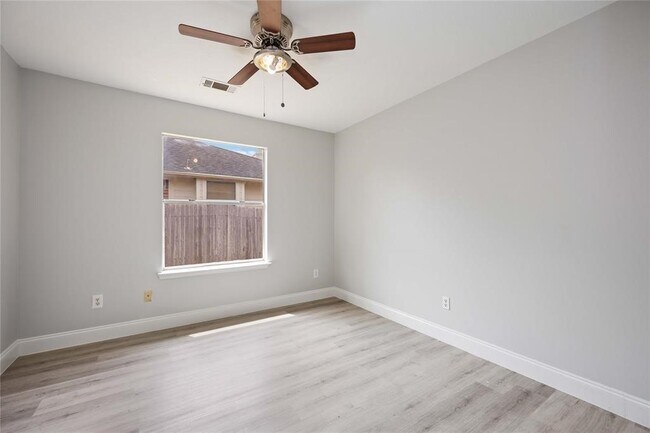 Building Photo - 6647 Amberfield Ln