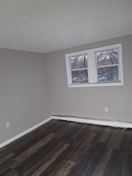 Building Photo - 13540 Superior Rd