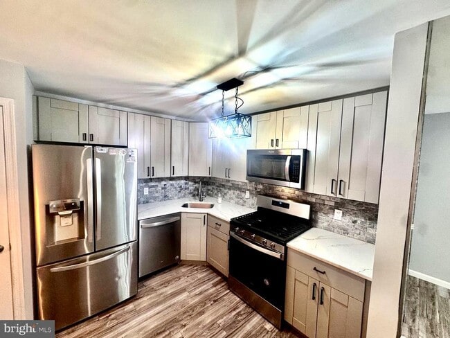 Building Photo - 24 Navajo Ct