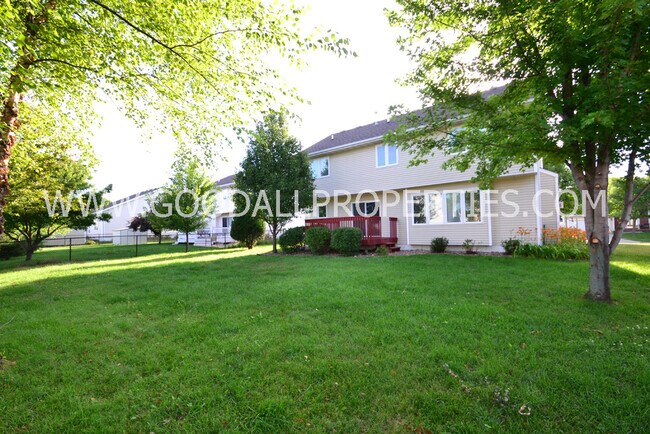 Building Photo - 4 Bedroom, 2.5 Bathroom Home in Johnston