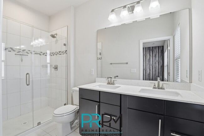 Building Photo - 49 Itasca Dr