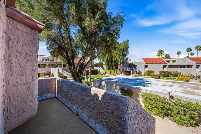 Building Photo - 7340 N Vía Camello Del Norte