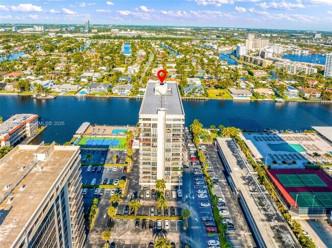 Building Photo - 2017 S Ocean Dr