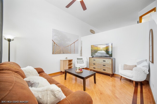 Building Photo - 632 Spring Leaf Dr