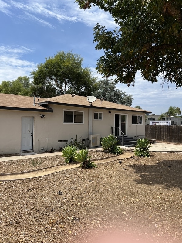 Building Photo - 8557 Paseo Dr
