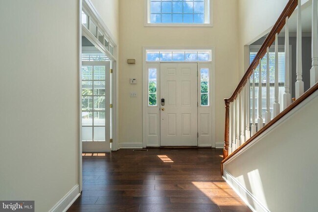 Building Photo - 576 Championship Dr