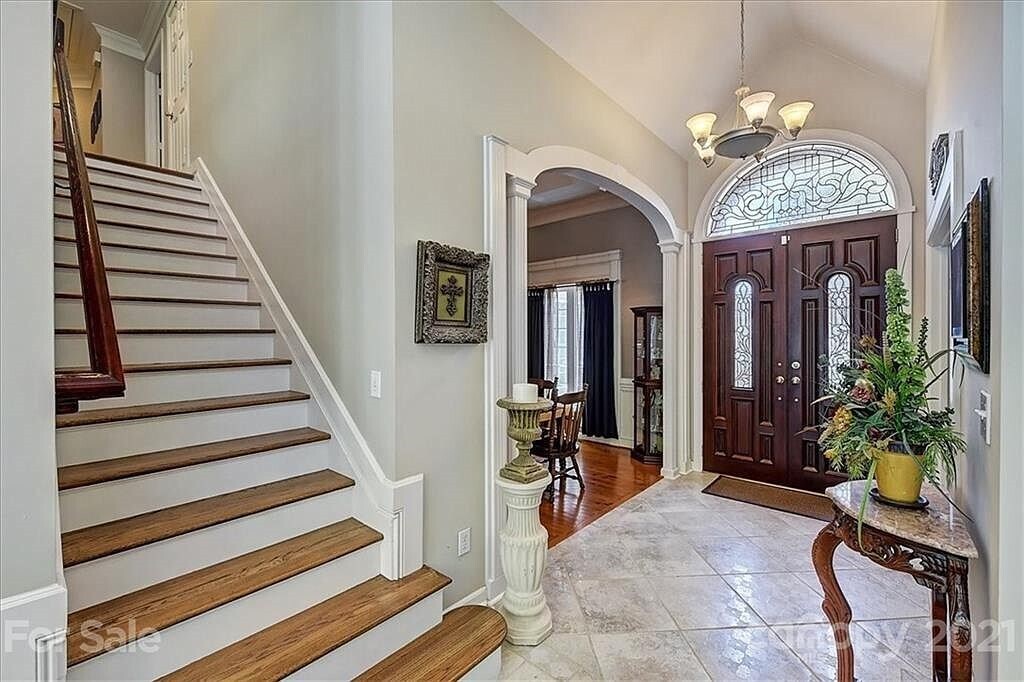 Building Photo - 2427 Mt Isle Harbor Dr