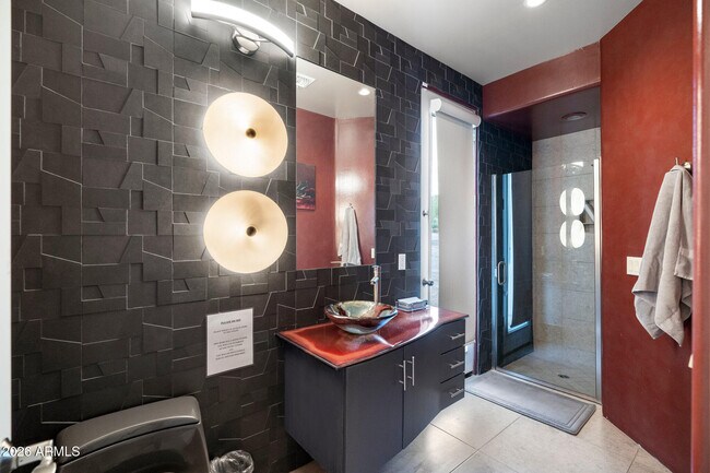 Building Photo - 33905 N 4th Dr